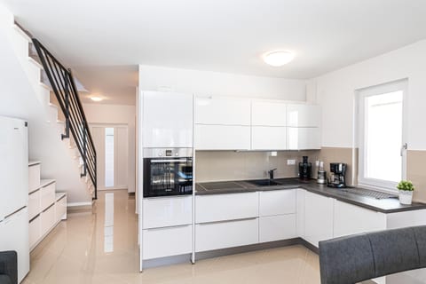 House Mirrors - Unit 377003-13