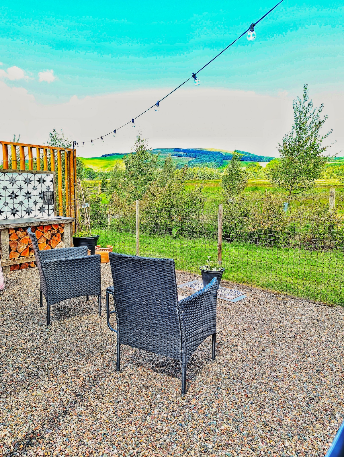 Charming Rural Suite with Outdoor Kitchen & Views
