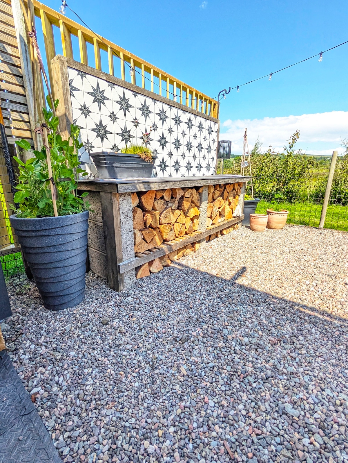 Charming Rural Suite with Outdoor Kitchen & Views