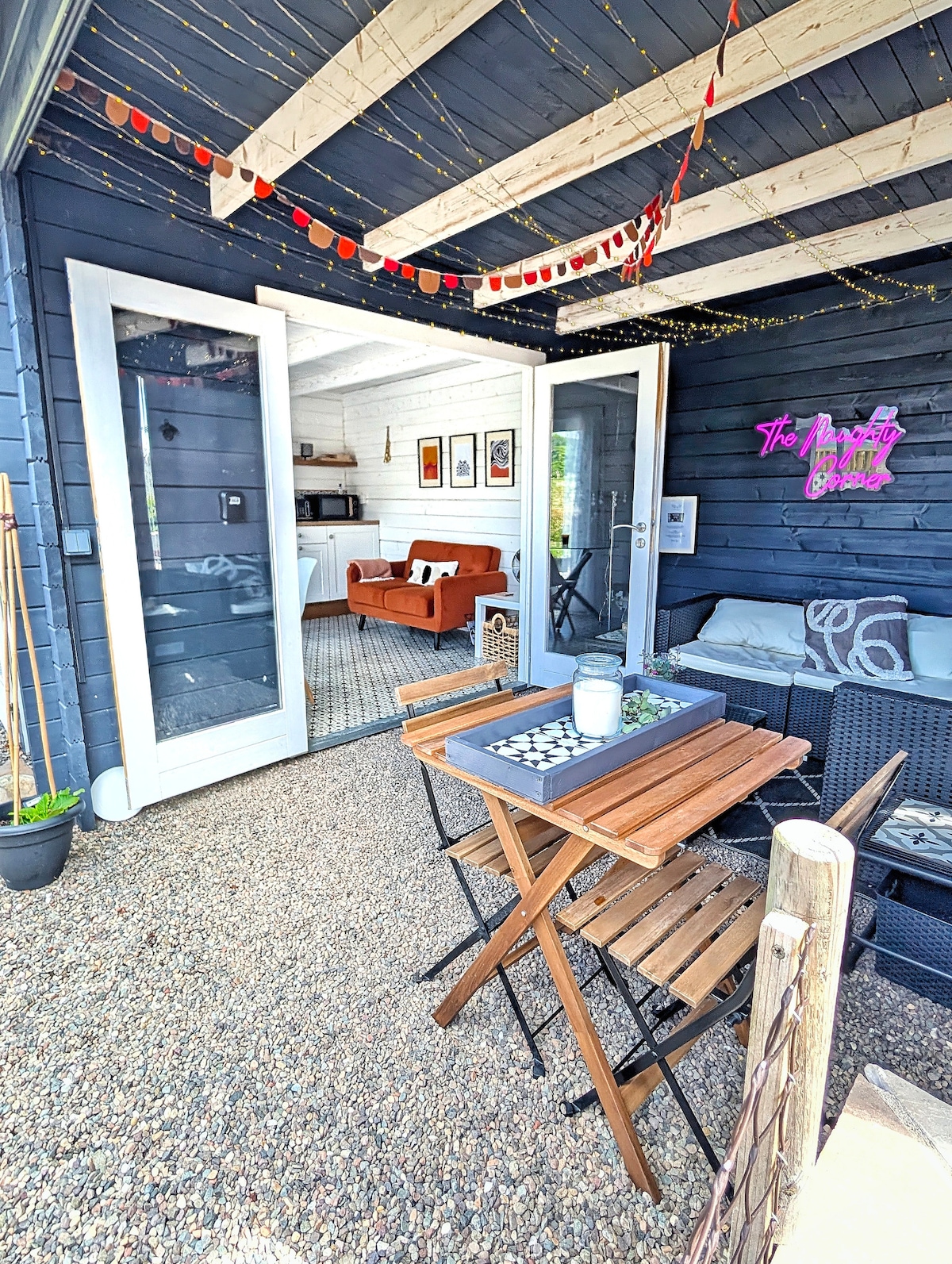Rural Suite Perth & Kinross – Hot Tub & Kitchen