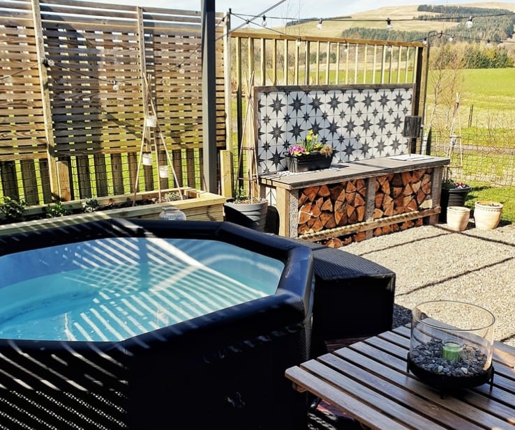 Rural Suite Perth & Kinross – Hot Tub & Kitchen