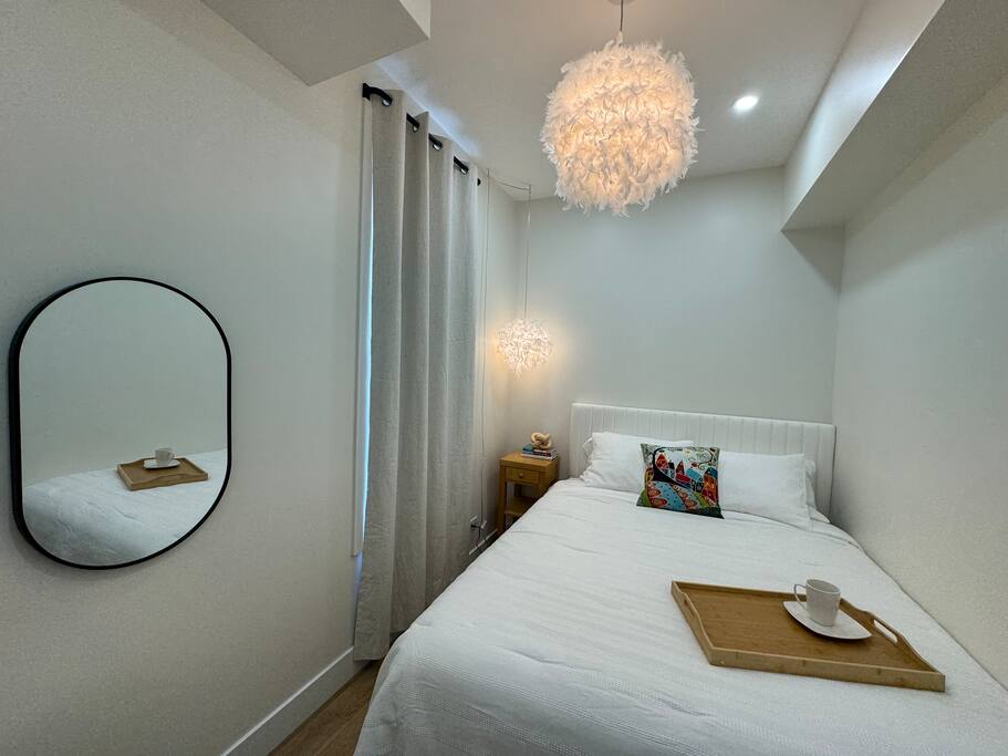 Sleek Avondale Condo | Spa Bath + Garage + Sass
