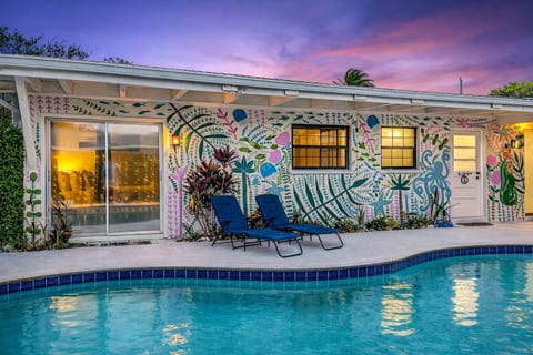 Daytona Paradise Oasis 2 Blocks from Beach