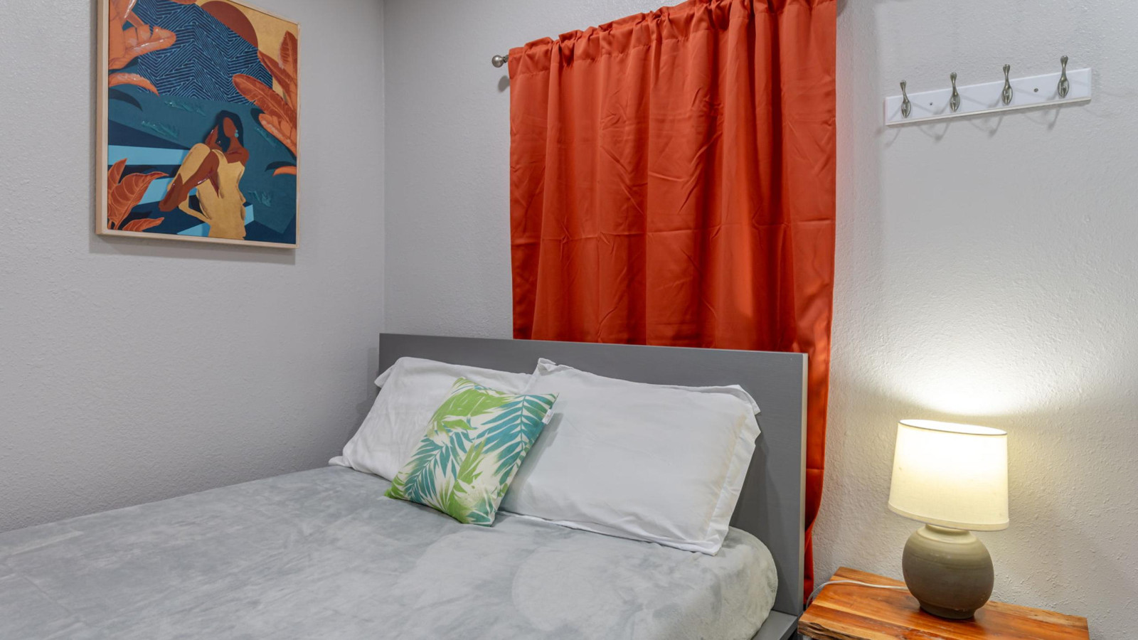 private-deck-*-pet-friendly-*-spacious-courtyard/