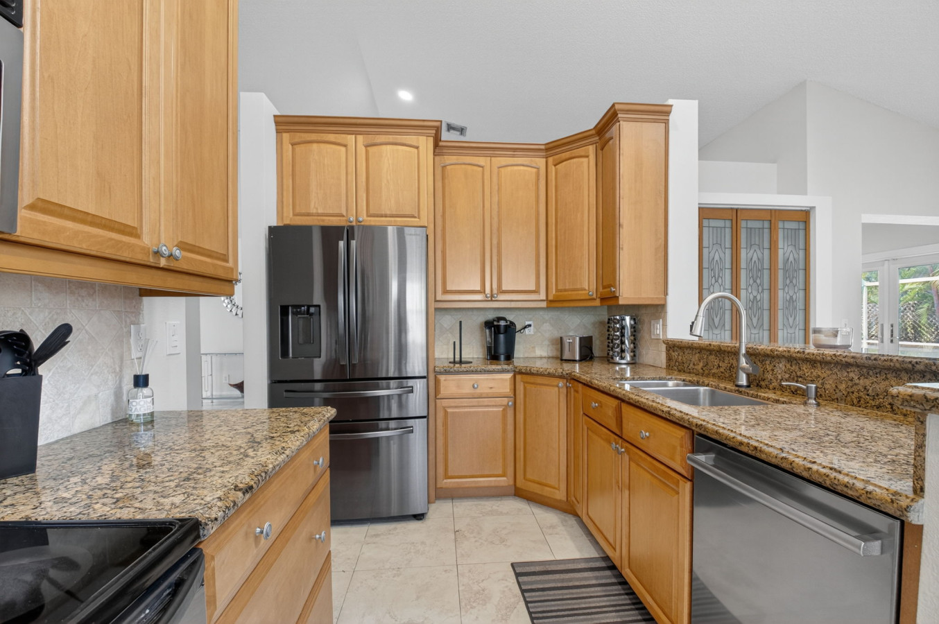 family-friendly-boca-gem:-4br3ba-w-pool-and-sauna/