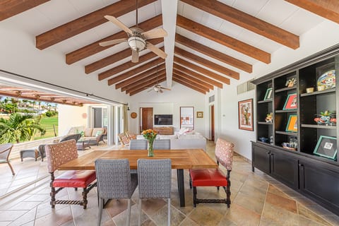 7th night free! Golf Course View + Walk To Beach