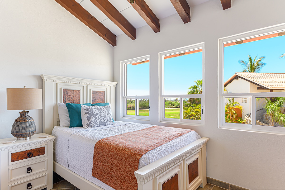 7th-night-free-golf-course-view-walk-to-beach/