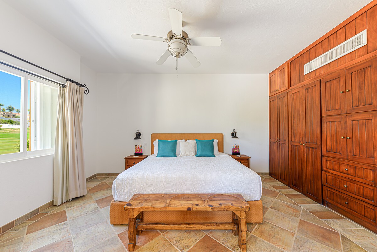 7th-night-free-golf-course-view-walk-to-beach/