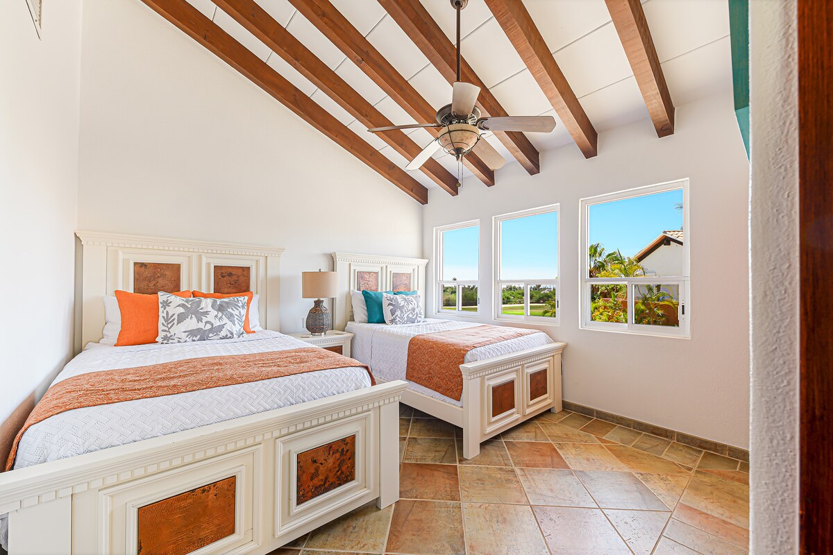 7th-night-free-golf-course-view-walk-to-beach/