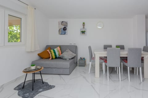 Apartment Zilic - Unit 376200-13