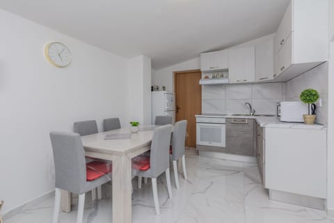 Apartment Zilic - Unit 376200-13