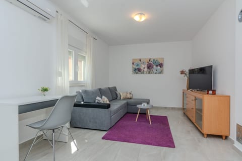 House Ella - Unit 376101-13