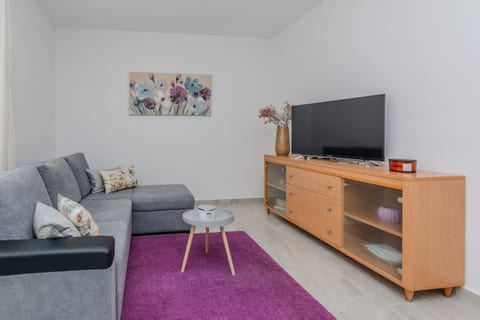 House Ella - Unit 376101-13