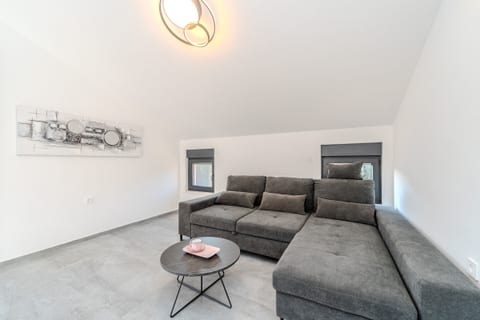Apartments Royal - Unit 376752-13