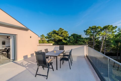 Apartments Royal - Unit 376752-13