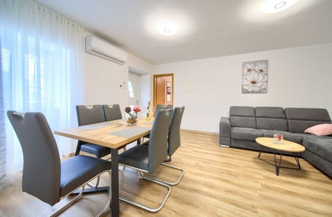 Apartment Mladen - Unit 370586-13