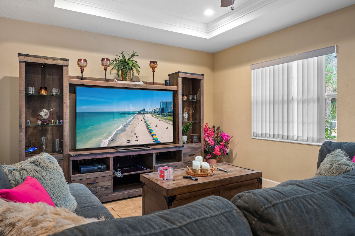channel-side-down-town-tampa-ybor-home/