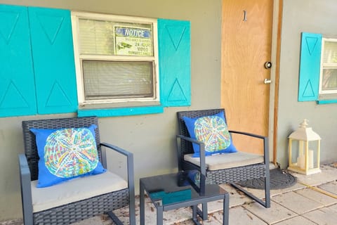 Private studio/pets friendly/10 mins to Downtown