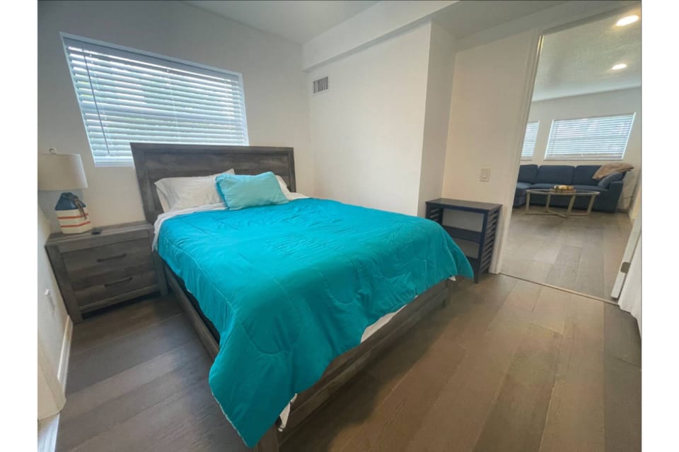 Vollständig ausgestattete moderne 1-Zimmer-Wohnung, Grill, Außenlounge - Seminole
