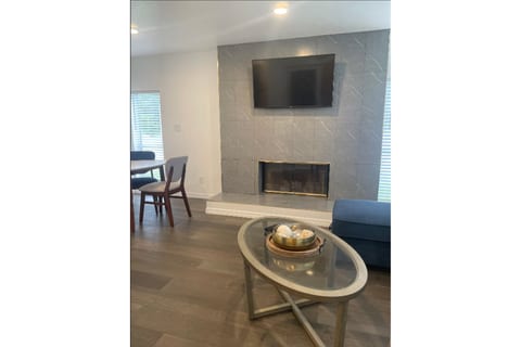 Fully Equipped Modern 1BR, Grill, Outdoor Lounge