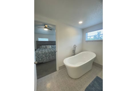 Gulf Breeze Hideaway 5BR Home Close to Sand & Fun