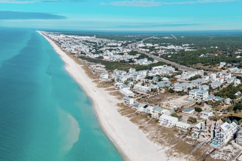 4 beach accesses within 1 block, two blocks from the majestic dunes of a 183 acre state beach park 