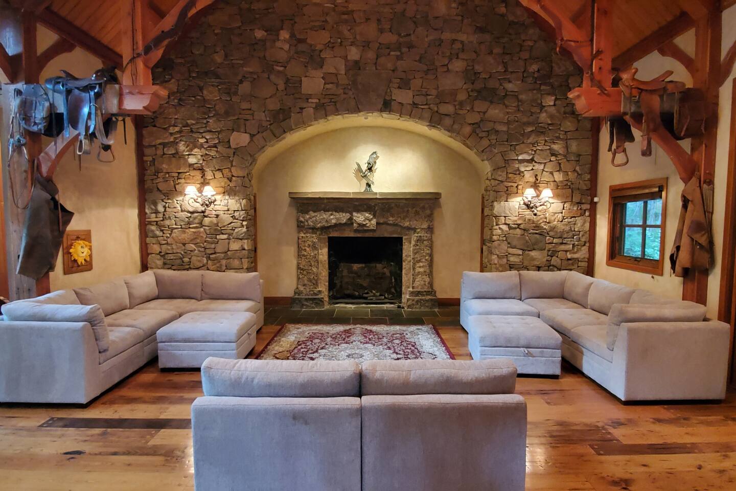 A great room. Plenty of room to relax or mix n' mingle. Sundance Mountain Chalet