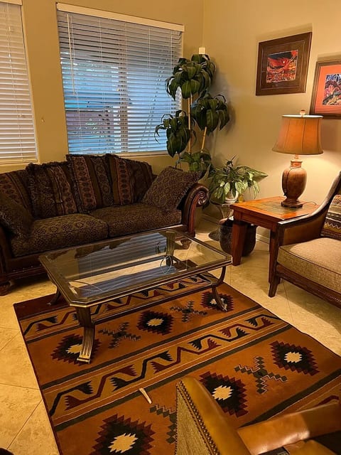 Oro Valley Gem 4 bd 2 ba pool