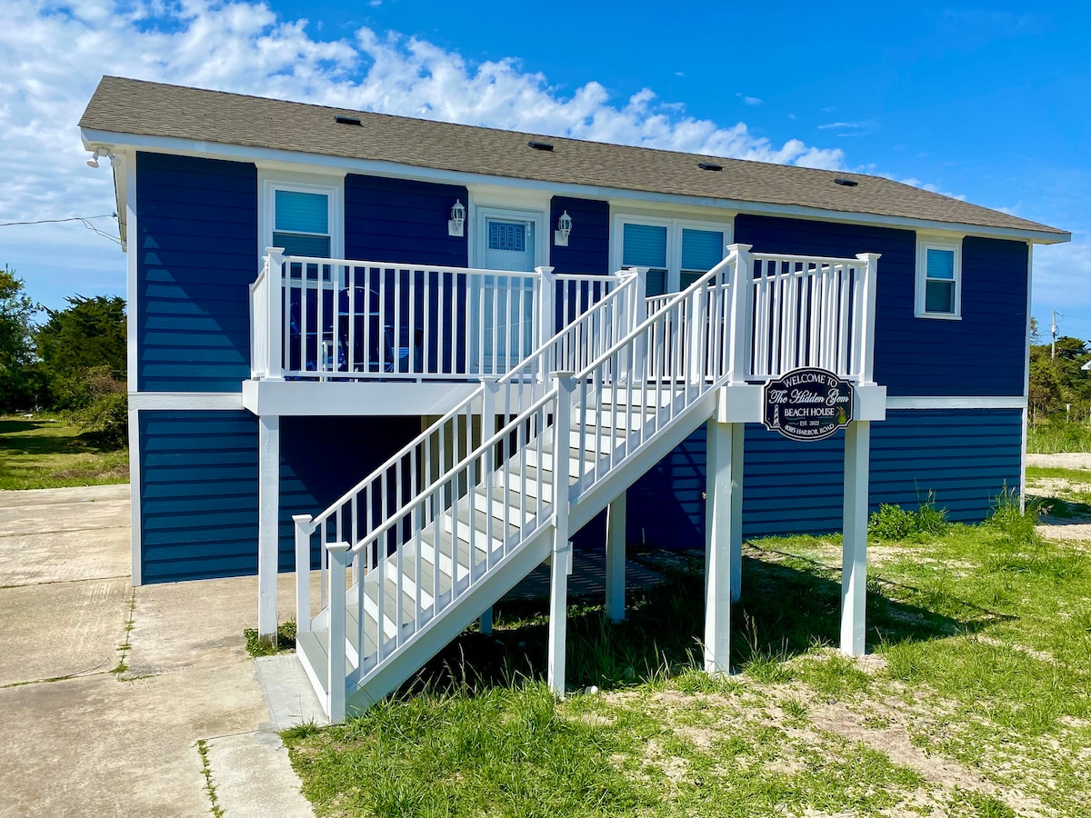 The Hidden Gem - Linen and beach gear included!
