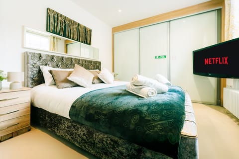 LUX Flat Central London | 3 Min to Holborn Station