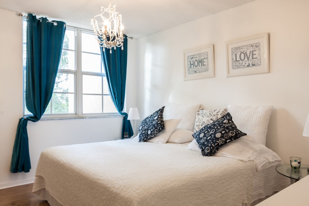 yacht-club-aventura-renovated-cozy-free-parking/