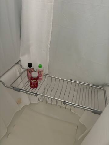 Soak in the pedestal style tub is a great way to relax those ski muscles. Soak in the pedestal style tub is a great way to relax those ski muscles. - RoundtopNorth@Gore - North Creek