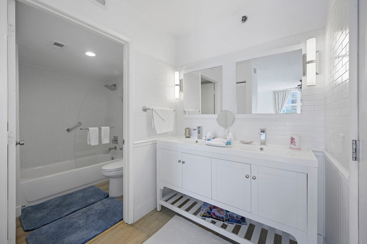 location-yacht-club-at-aventura-2-2-marina-view/