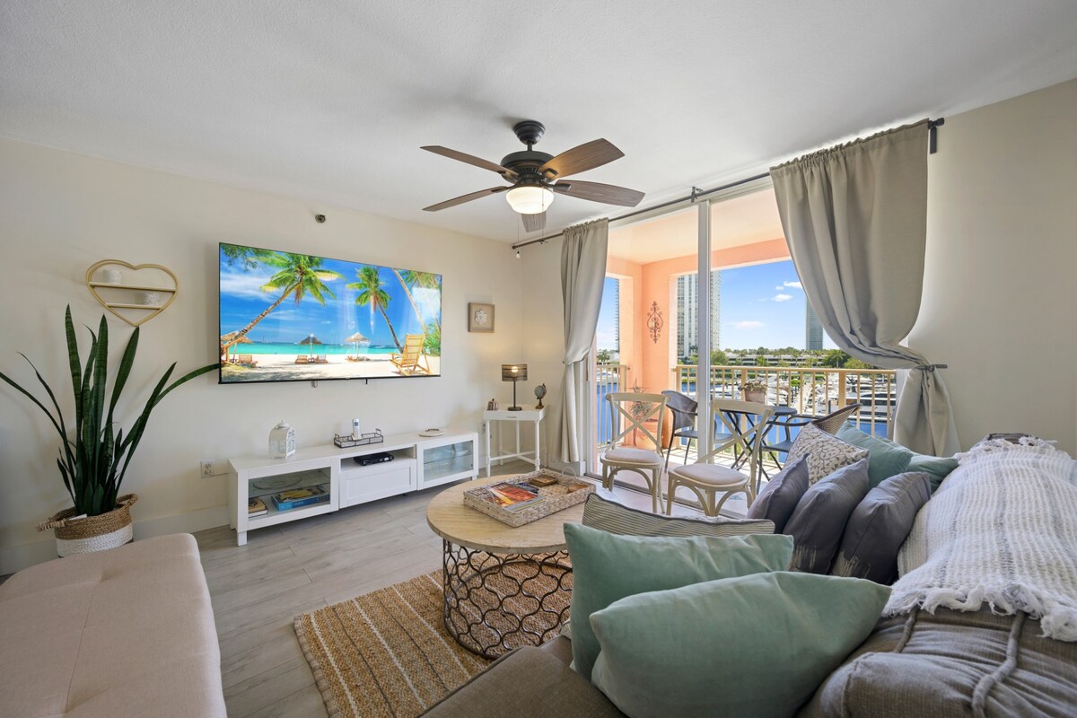 location-yacht-club-at-aventura-2-2-marina-view/