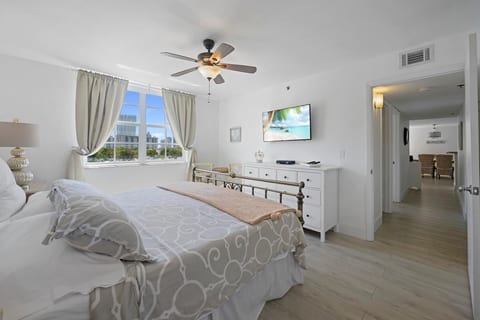 Location Yacht  Club at Aventura 2/2 Marina  view 
