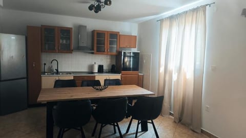 House Solis - Unit 377688-13