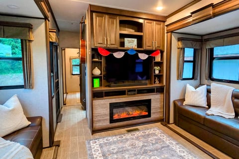 Boyne Adventurer Basecamp