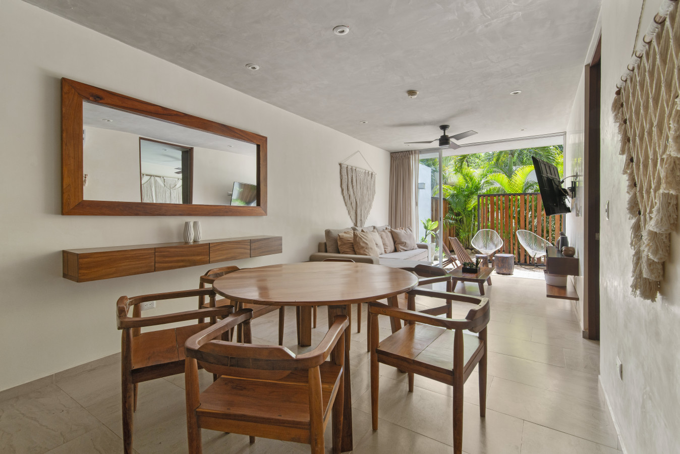 aruna-109-by-luwii-stays/