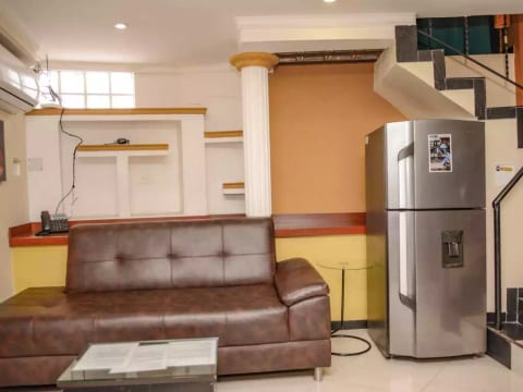 Two Bedroom Duplex Hot tub Security AC LLeras area