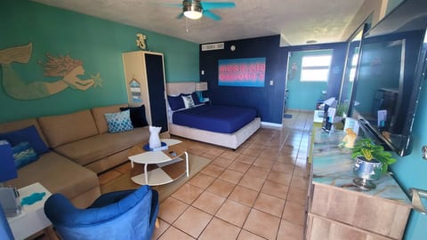Welcome to Off Duty Mermaid Beach Studio!