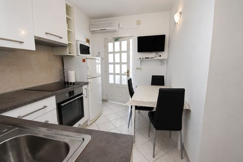 Apartment Zita - Unit 373860-13