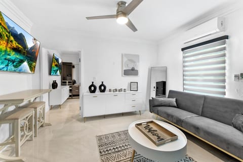 Walk to Beach + Dining, 2BR, King Bed