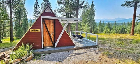 Stargazer Cabin at The Hohnstead Glamping Cabins near Missoula, Montana. Only 25 minutes away from the hustle and bustle of city life. Enjoy the low light pollution and incredible stargazing at night.