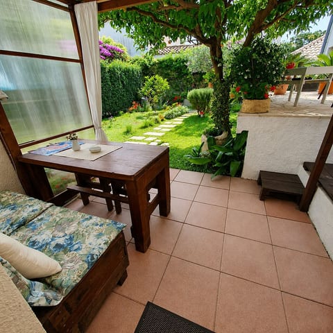 Room Garden - Unit 375214-13
