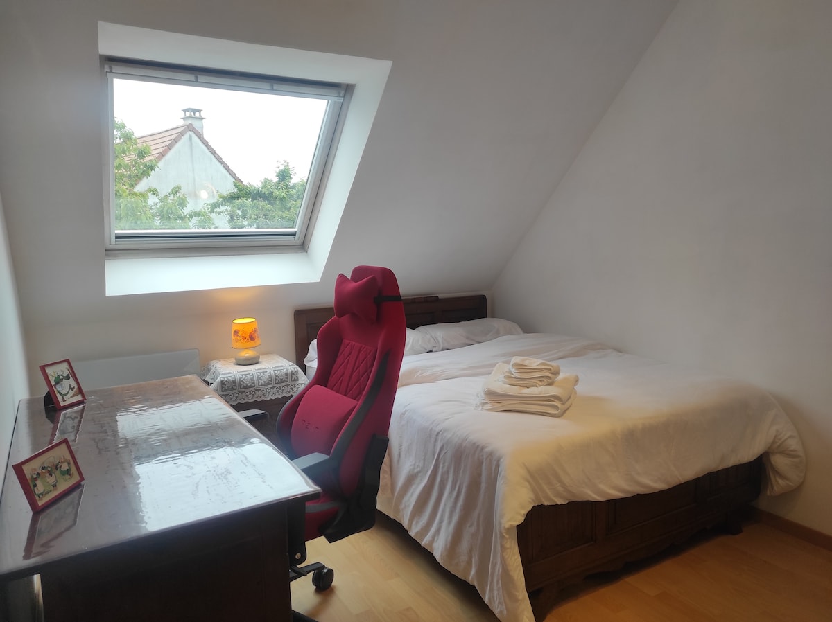 Bureau chambre privée près de la gare d'Achères
