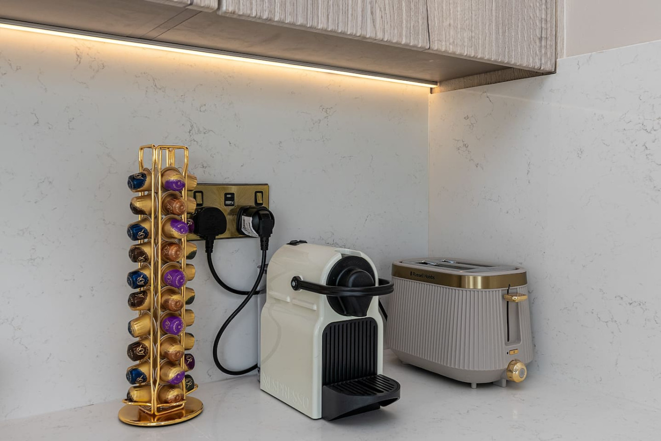 Luxe Escape: Hot Tub, Games Room and 10 min to Sea - Tregaian