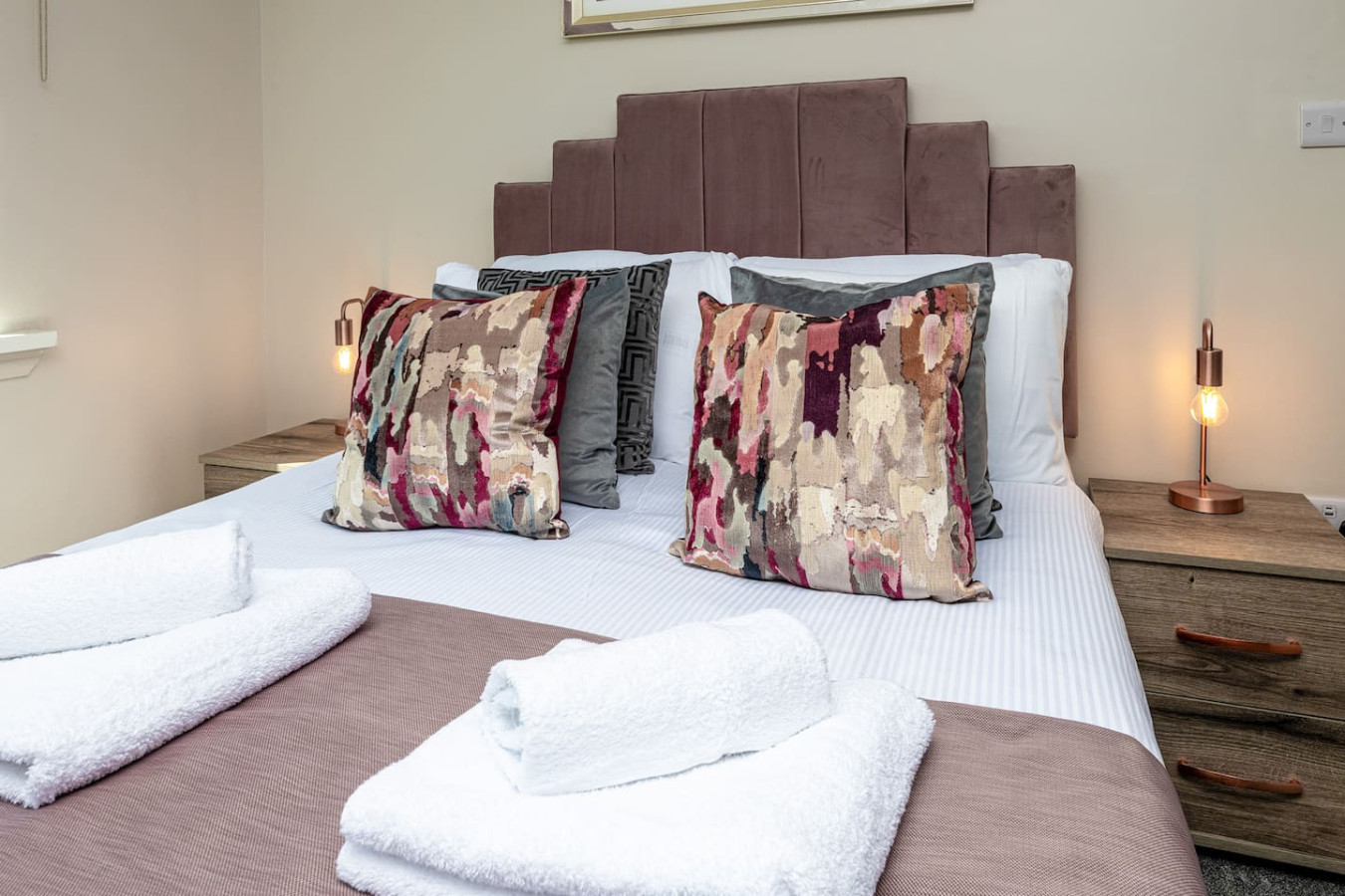 Luxe Escape: Hot Tub, Games Room and 10 min to Sea - Tregaian