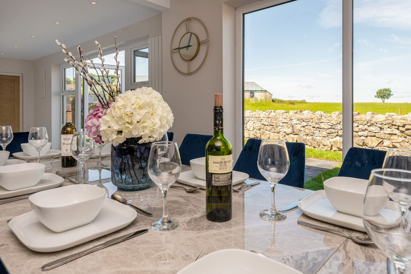 Luxe Escape: Hot Tub, Games Room and 10 min to Sea - Tregaian