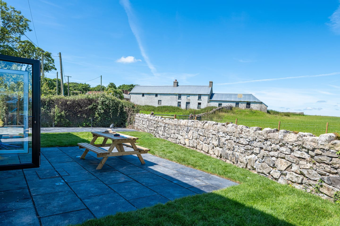 Luxe Escape: Hot Tub, Games Room and 10 min to Sea - Tregaian