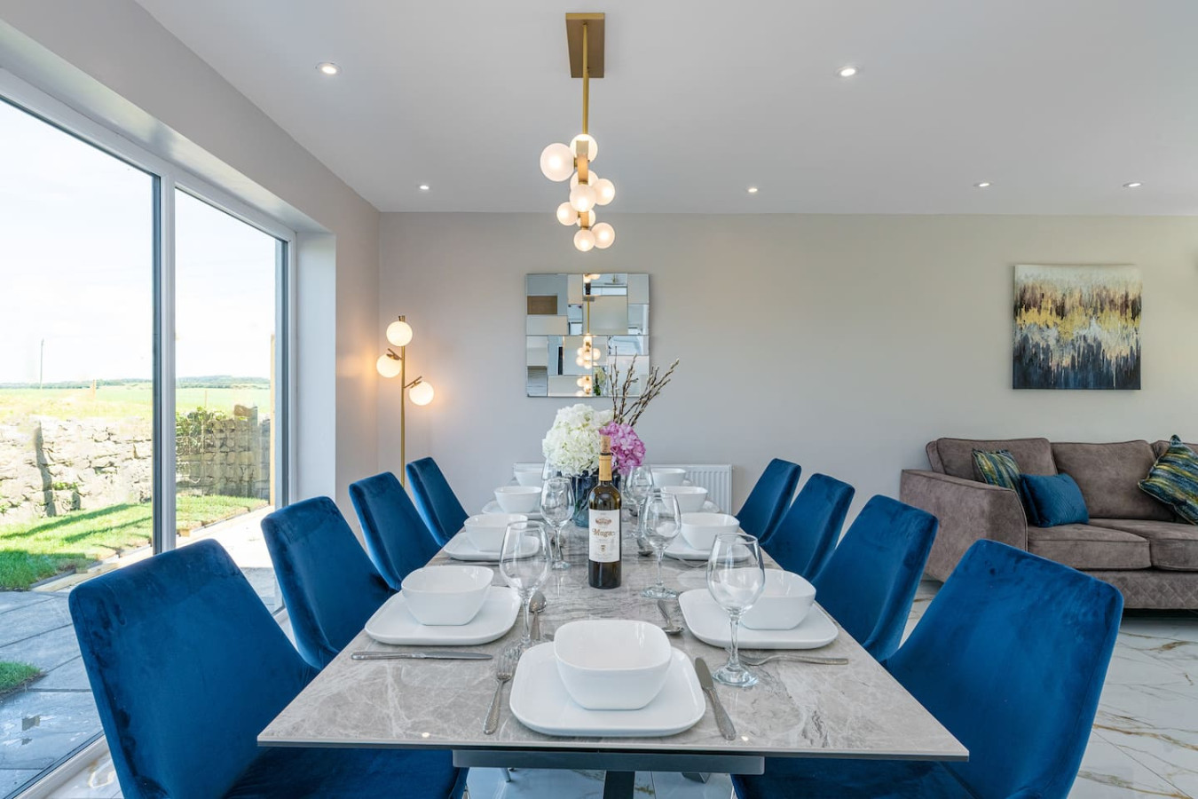 Luxe Escape: Hot Tub, Games Room and 10 min to Sea - Tregaian